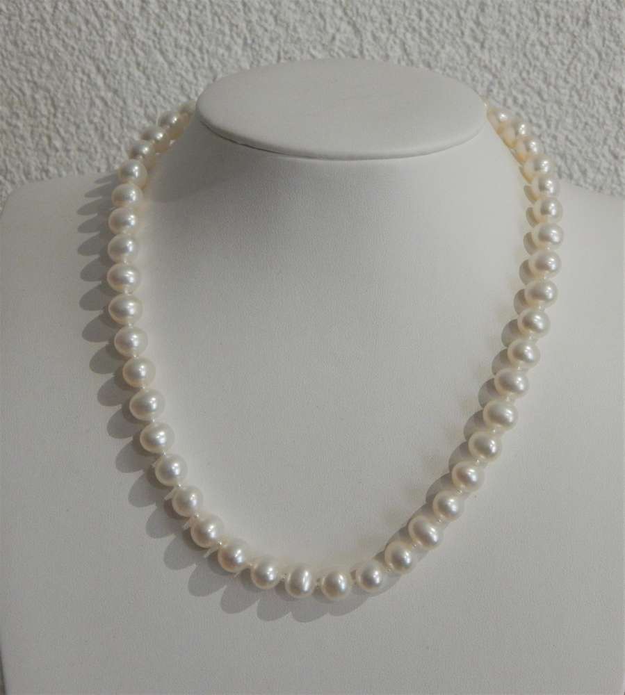 Perlenkette weiß ca. 8-9mm AAA+ semi-rund