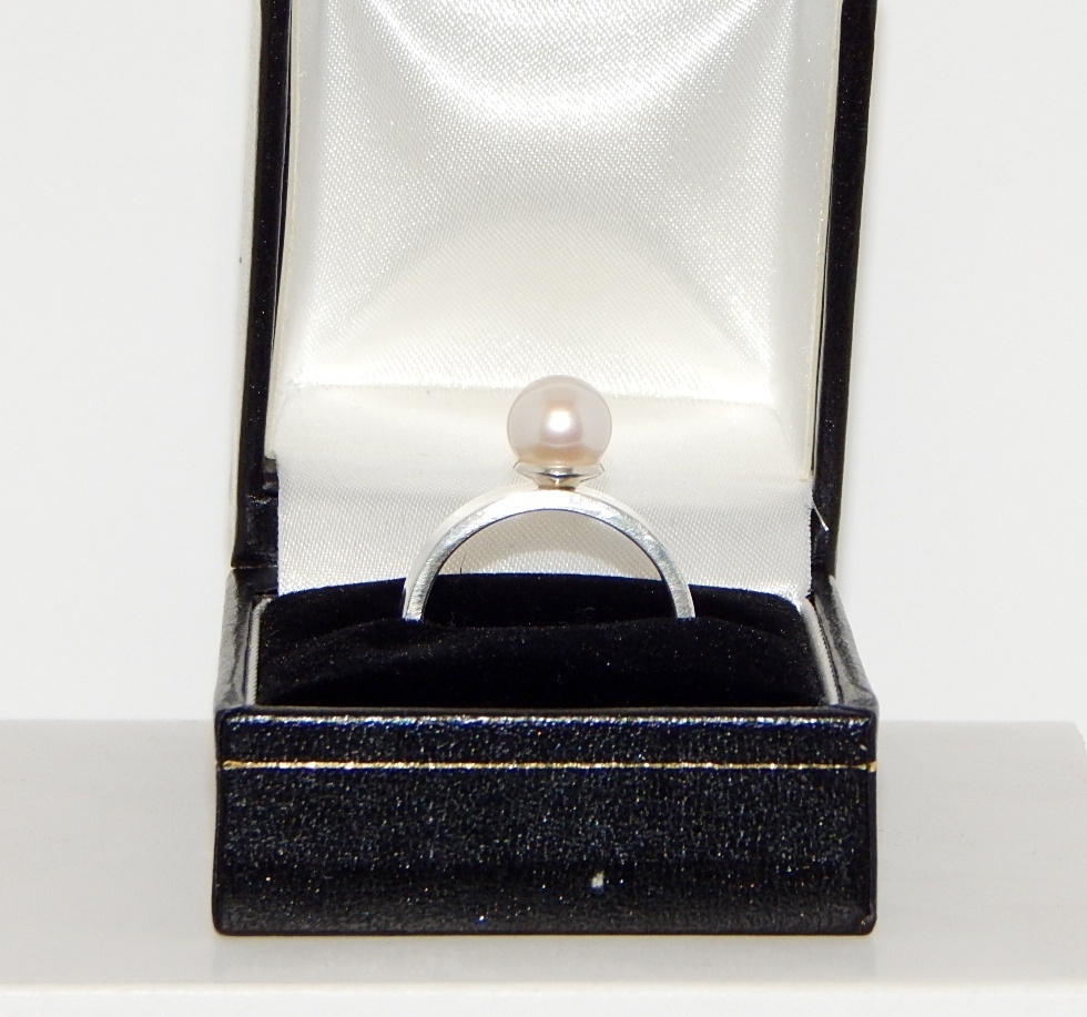 Perlenring Perle weiß ca. 8mm AAA rund