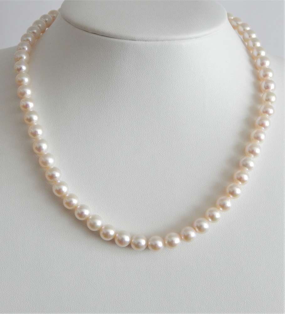 Perlenkette weiß ca. 7mm AAA rund
