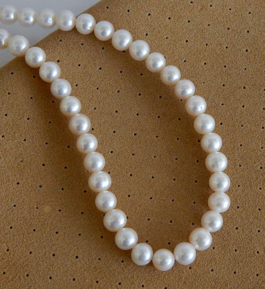 Perlenkette weiß ca. 8,5mm AA+ semi-rund