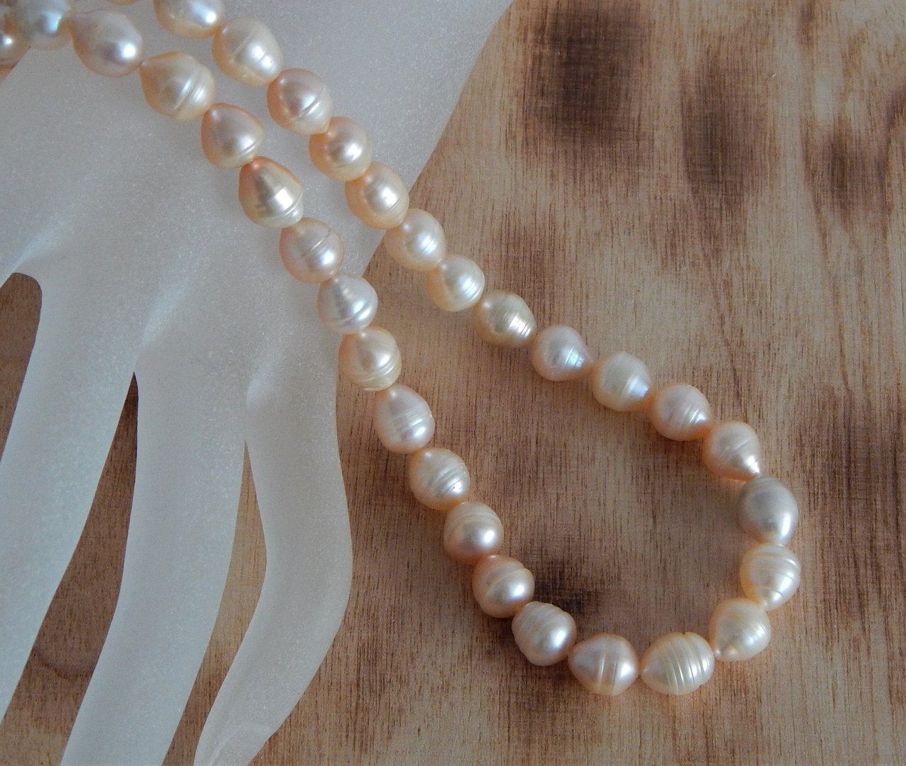 Perlenkette rose ca. 8x10mm A reiskorn 