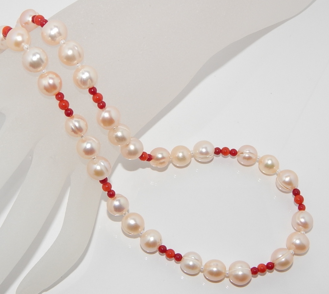 Perlenkette rose ca. 9mm AA mit Koralle