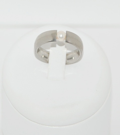 Edelstahlspann Ring mit Perle weiß ca. 4-5mm AAA 