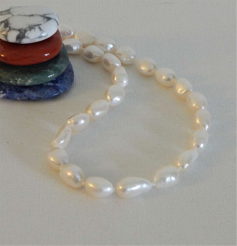Perlenkette weiß  ca. 10/11mm tropfen AAA 