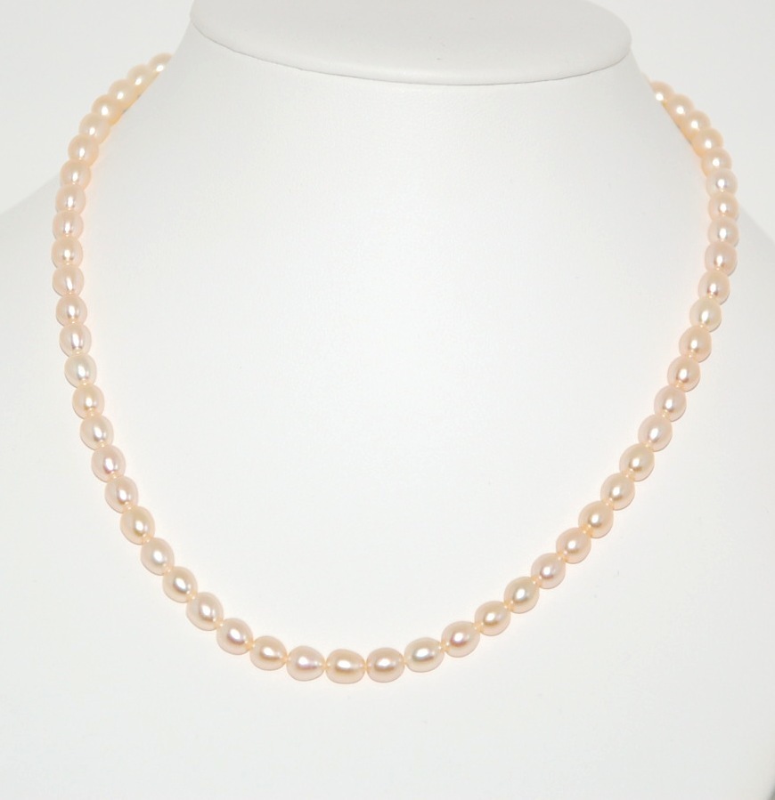 Perlenkette rose ca. 6x7mm A reiskorn 