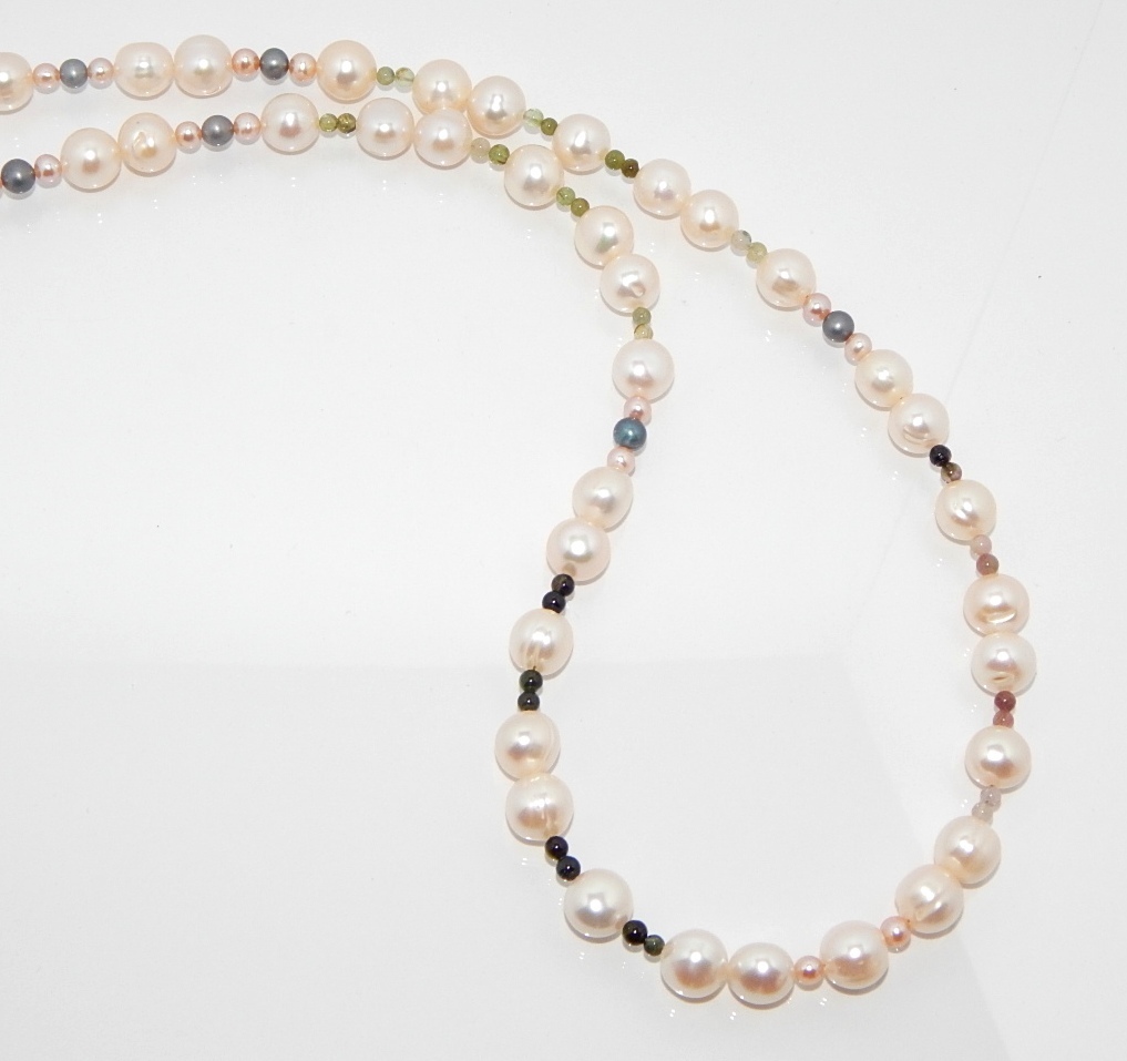 Perlenkette weiß ca. 3,5-8,5mm AAA mit Turmalin
