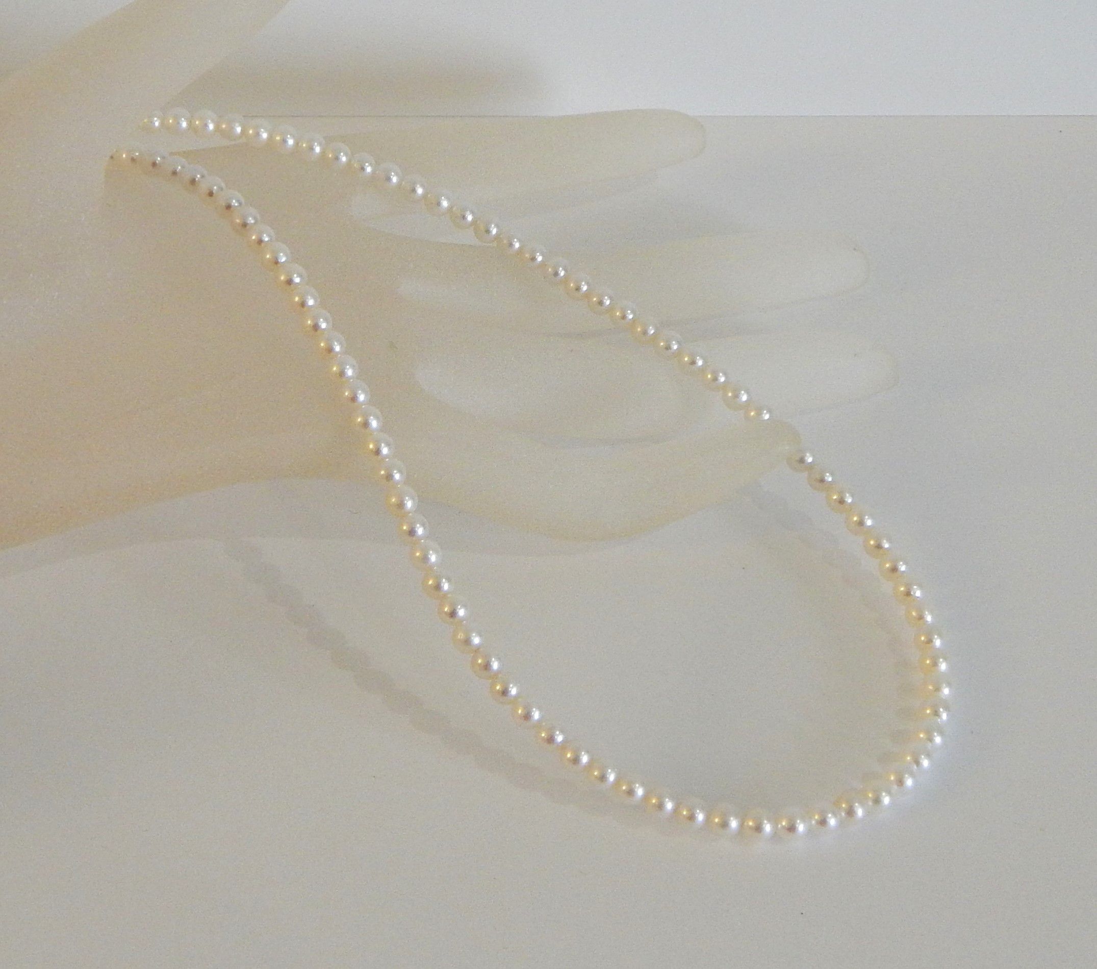 Perlenkette weiß ca. 4mm  rund AAA+  